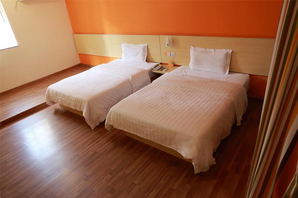 7Days Inn Qufu Sankong Room photo
